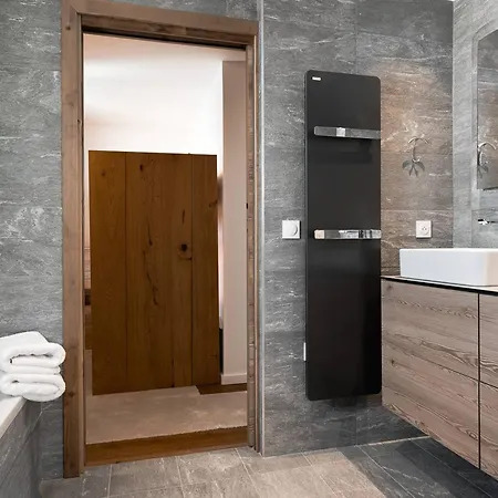 Duplex Plein Sud A Village - 4 Pers - Pieds Des Pistes, Balcons, Parking, Casier A Skis - Fr-1-631-73 Lägenhet